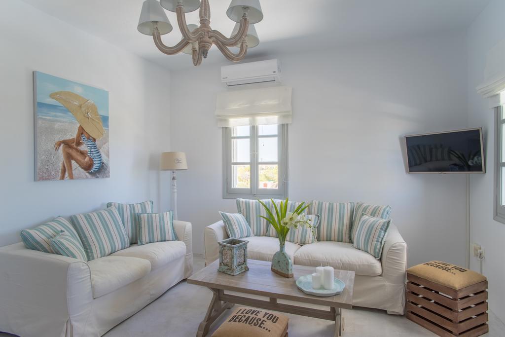 Agia Irini Cove Agia Irini (Paros)